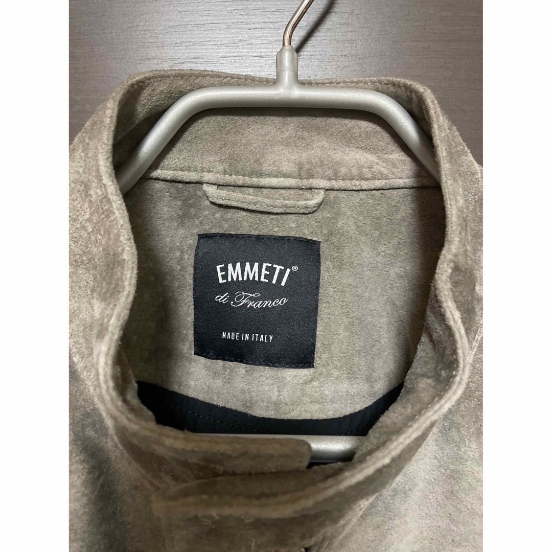 EMMETI(エンメティ)の別注ＪＵＲＩ　シルバージップ　シングルスエードライダース メンズのジャケット/アウター(ライダースジャケット)の商品写真