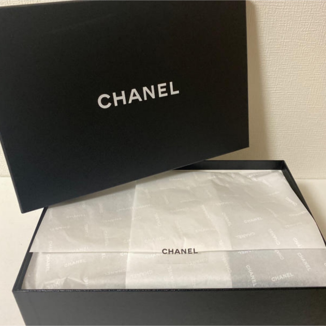 CHANEL(シャネル)のシャネル　エナメル　ローファー レディースの靴/シューズ(ローファー/革靴)の商品写真