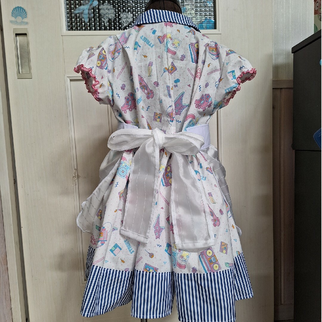 110サイズ　ダイナー風　ワンピース キッズ/ベビー/マタニティのキッズ服女の子用(90cm~)(ワンピース)の商品写真