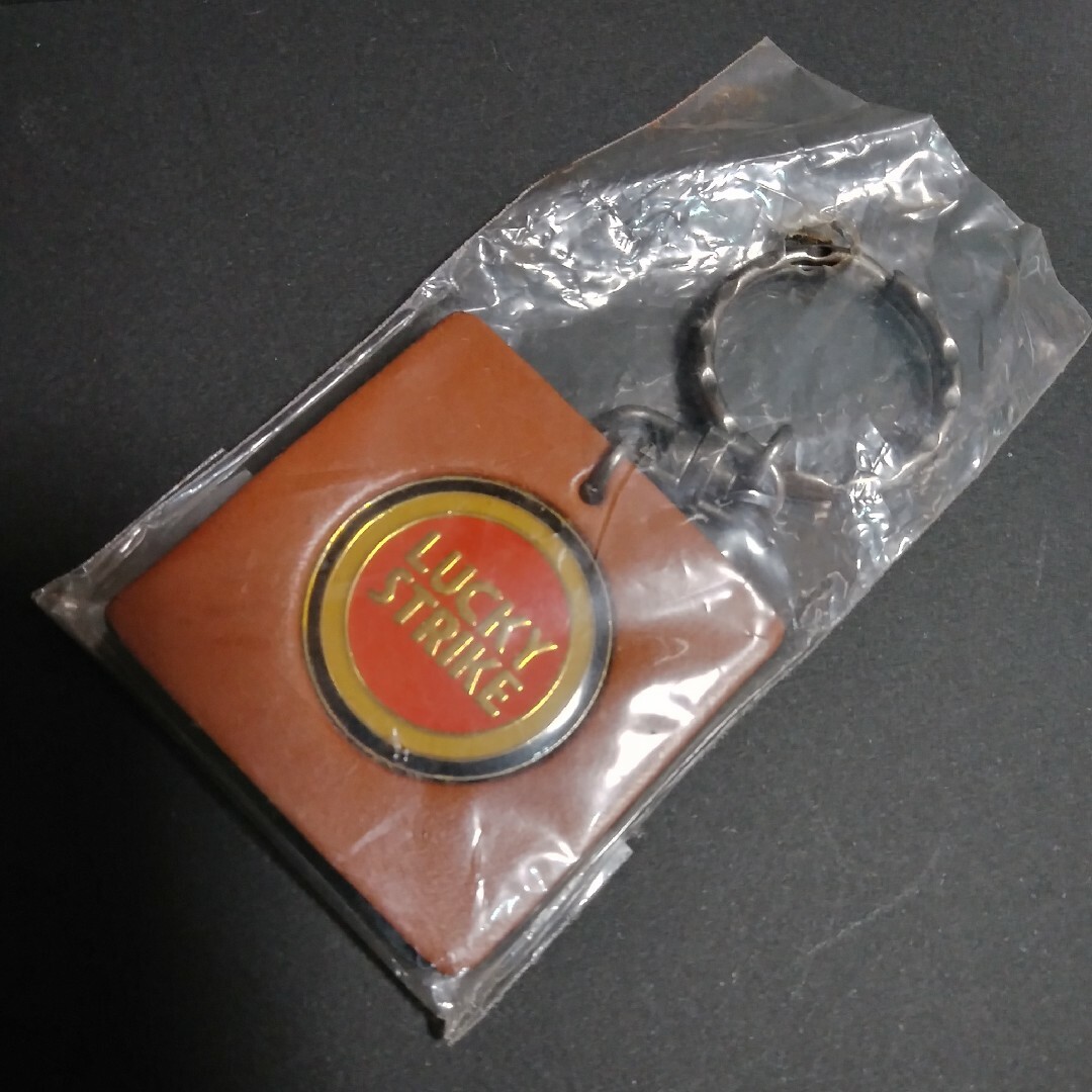 ラッキーストライク キーホルダー①の通販 by 我が家の倉庫|ラクマ ラッキーストライク キーホルダー①の通販 by 我が家の倉庫|ラクマ