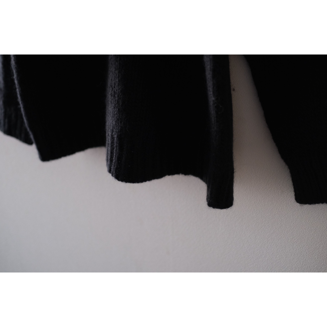 MUJI (無印良品)(ムジルシリョウヒン)の無印良品 手編みニット MUJI LABO ムジラボ MUJI 黒 ブラック レディースのトップス(ニット/セーター)の商品写真
