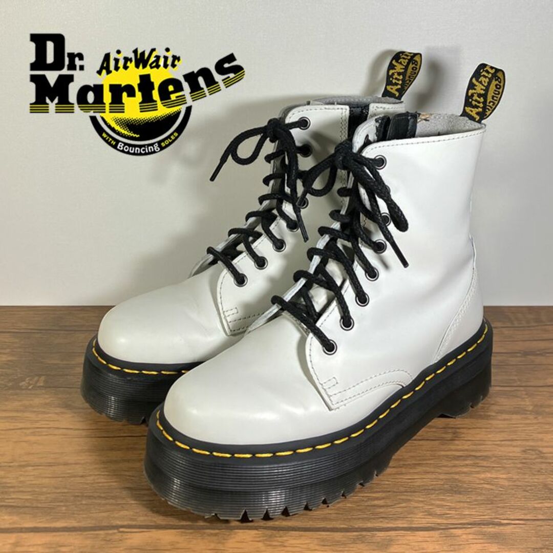 靴ドクターマーチン  8ホール　ホワイト　UK5