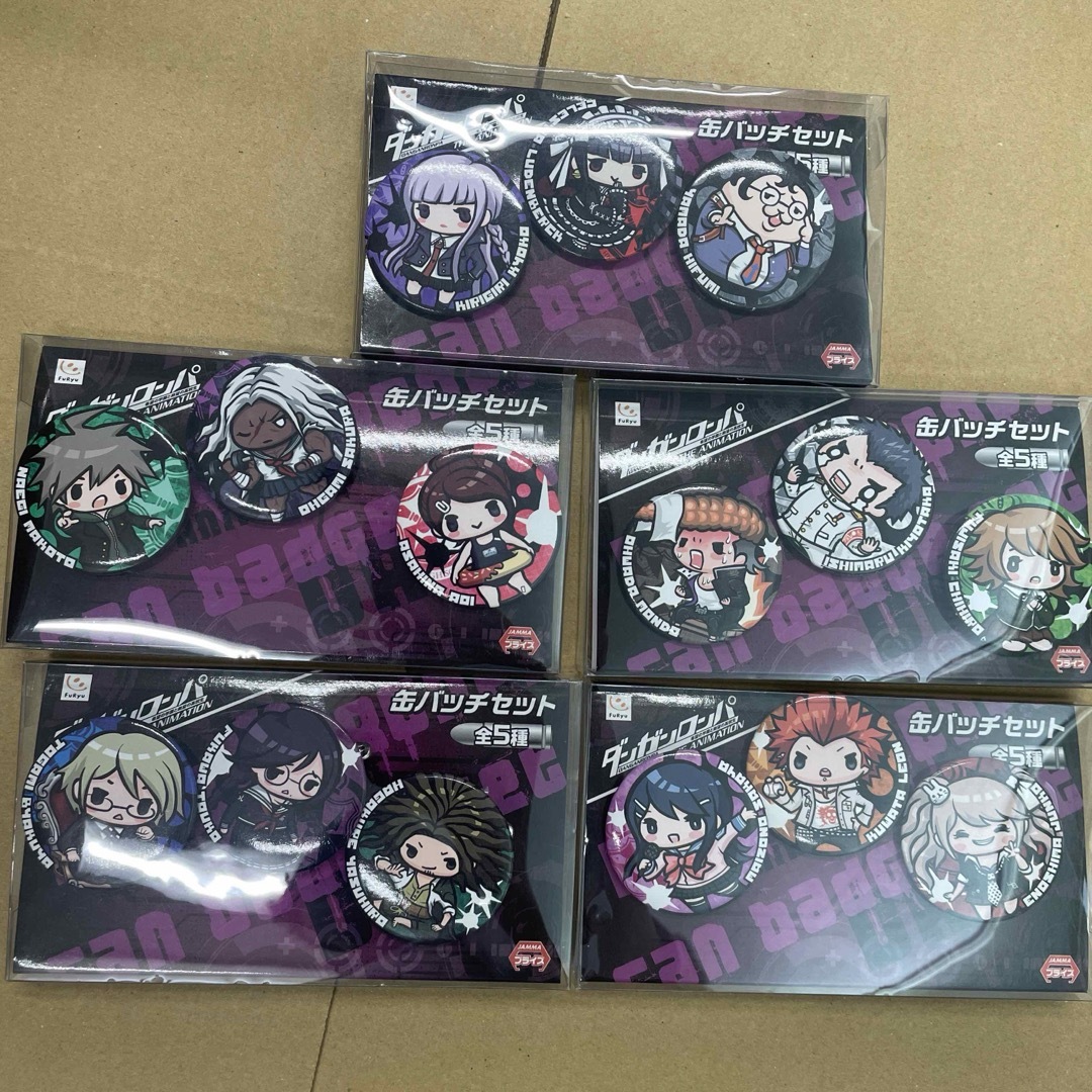 ダンガンロンパ 缶バッチ 全５種セット エンタメ/ホビーのアニメグッズ(バッジ/ピンバッジ)の商品写真