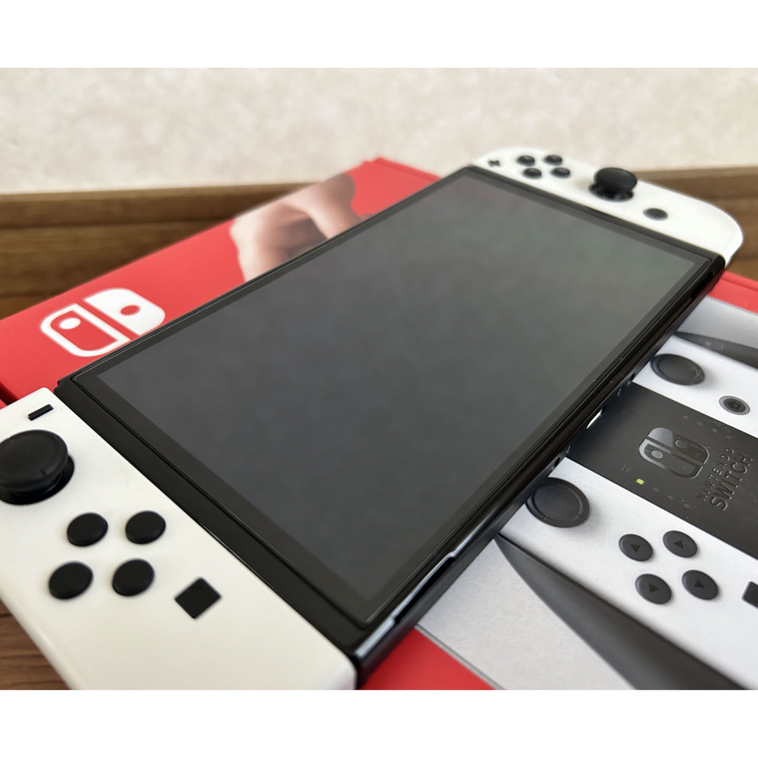 Nintendo Switch 有機ELモデル ホワイト 本体 Nintendo Switch 有機ELモデル ホワイト 本体