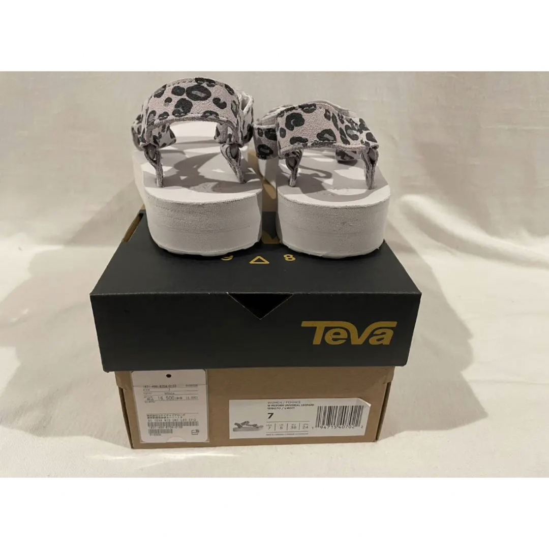 Teva(テバ)の新品TEVAユニバーサル白豹柄レオパードスポーツサンダル　ハリケーン23 レディースの靴/シューズ(サンダル)の商品写真