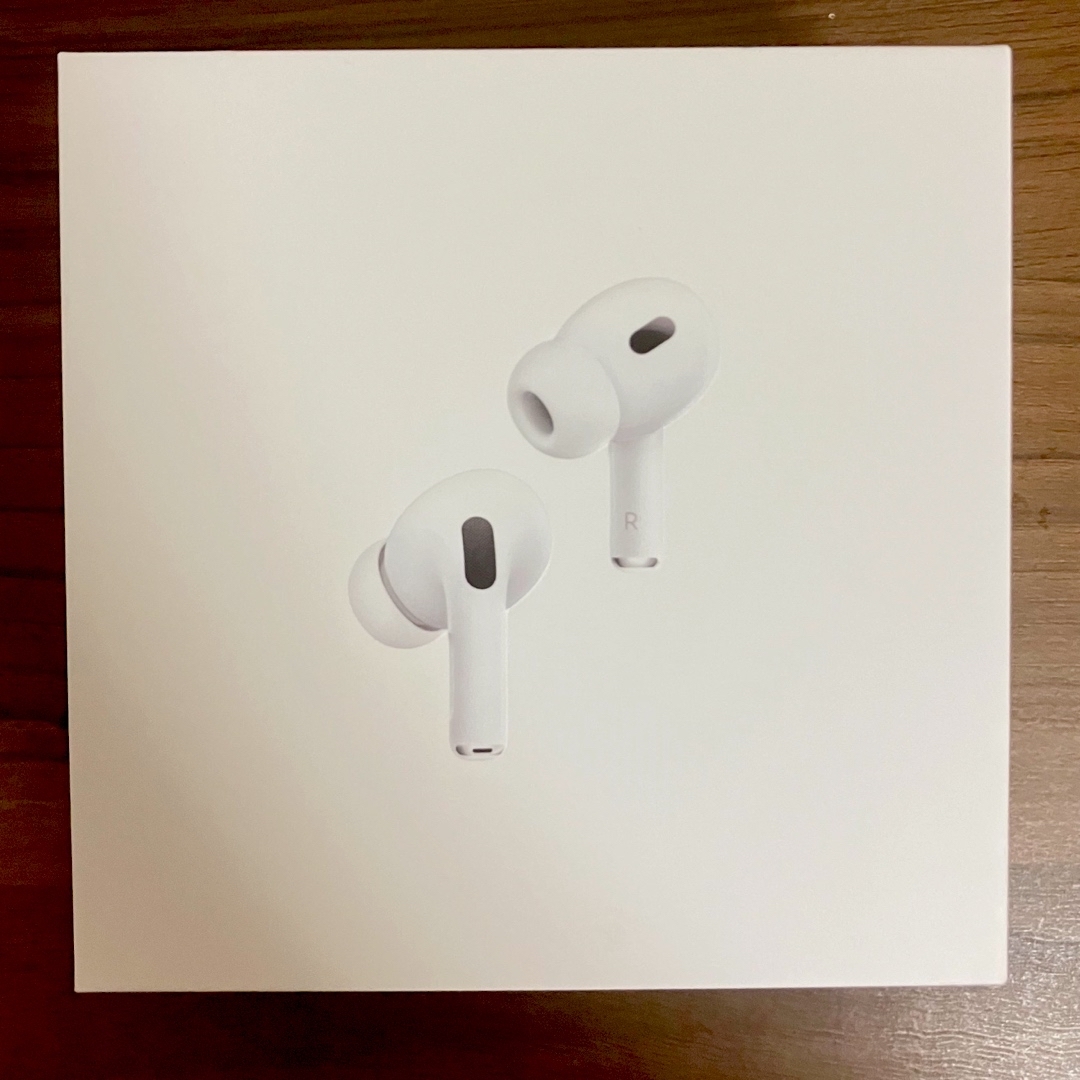 Apple(アップル)のApple AirPods Pro 第2世代 Apple限定保証あり スマホ/家電/カメラのオーディオ機器(ヘッドフォン/イヤフォン)の商品写真