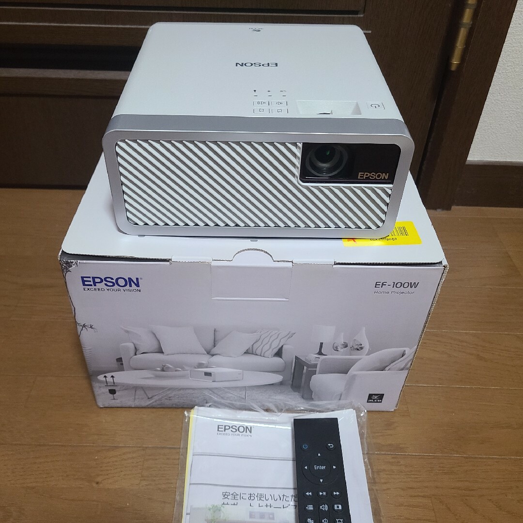 【美品】EPSON ホームプロジェクター EF-100W