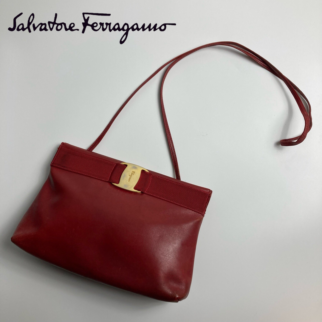 レッド最終お値下げ❣️Salvatore Ferragamo ショルダーバッグ