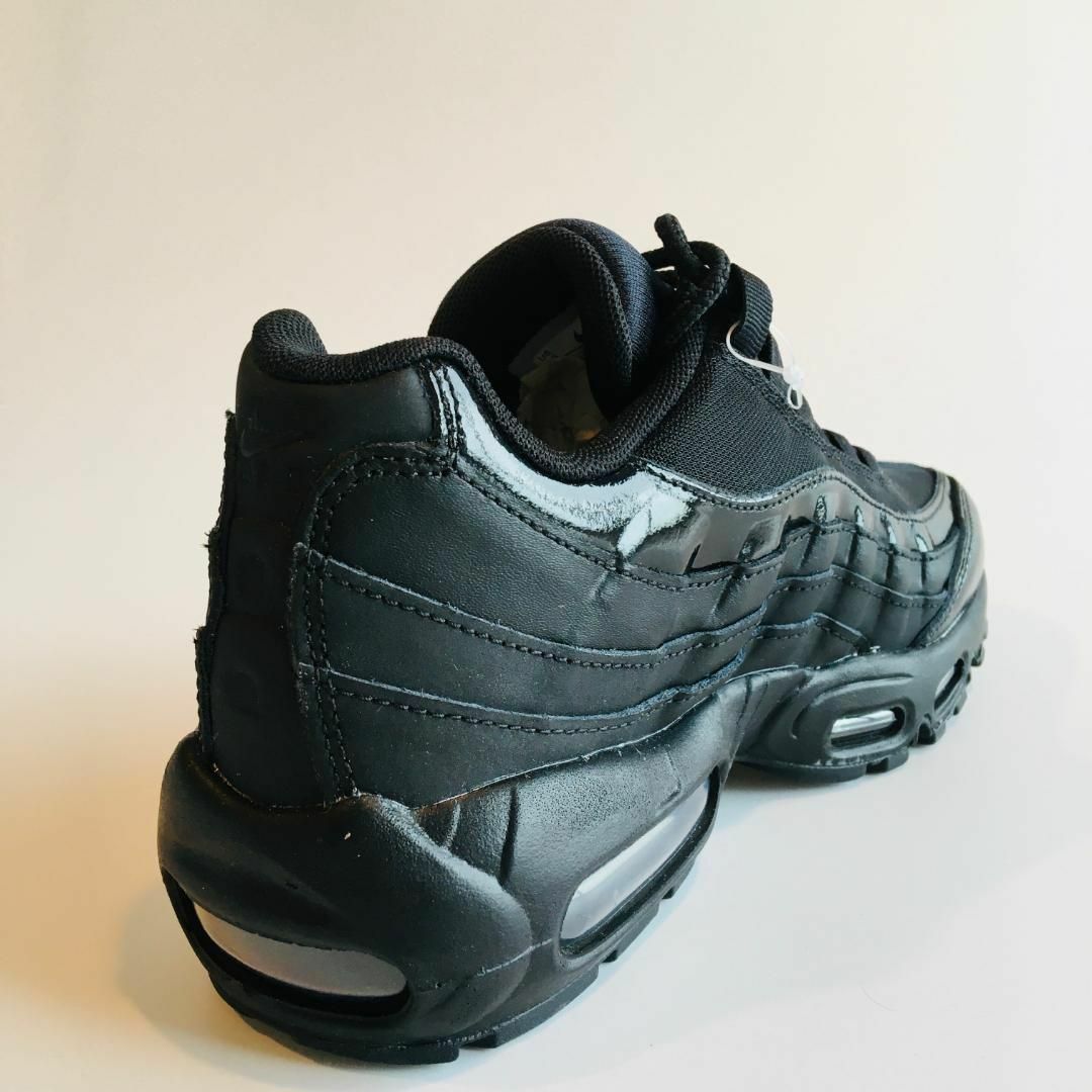NIKE(ナイキ)の新品 ナイキ ウィメンズ エアマックス95 黒 ブラック 22cm Y-525 レディースの靴/シューズ(スニーカー)の商品写真