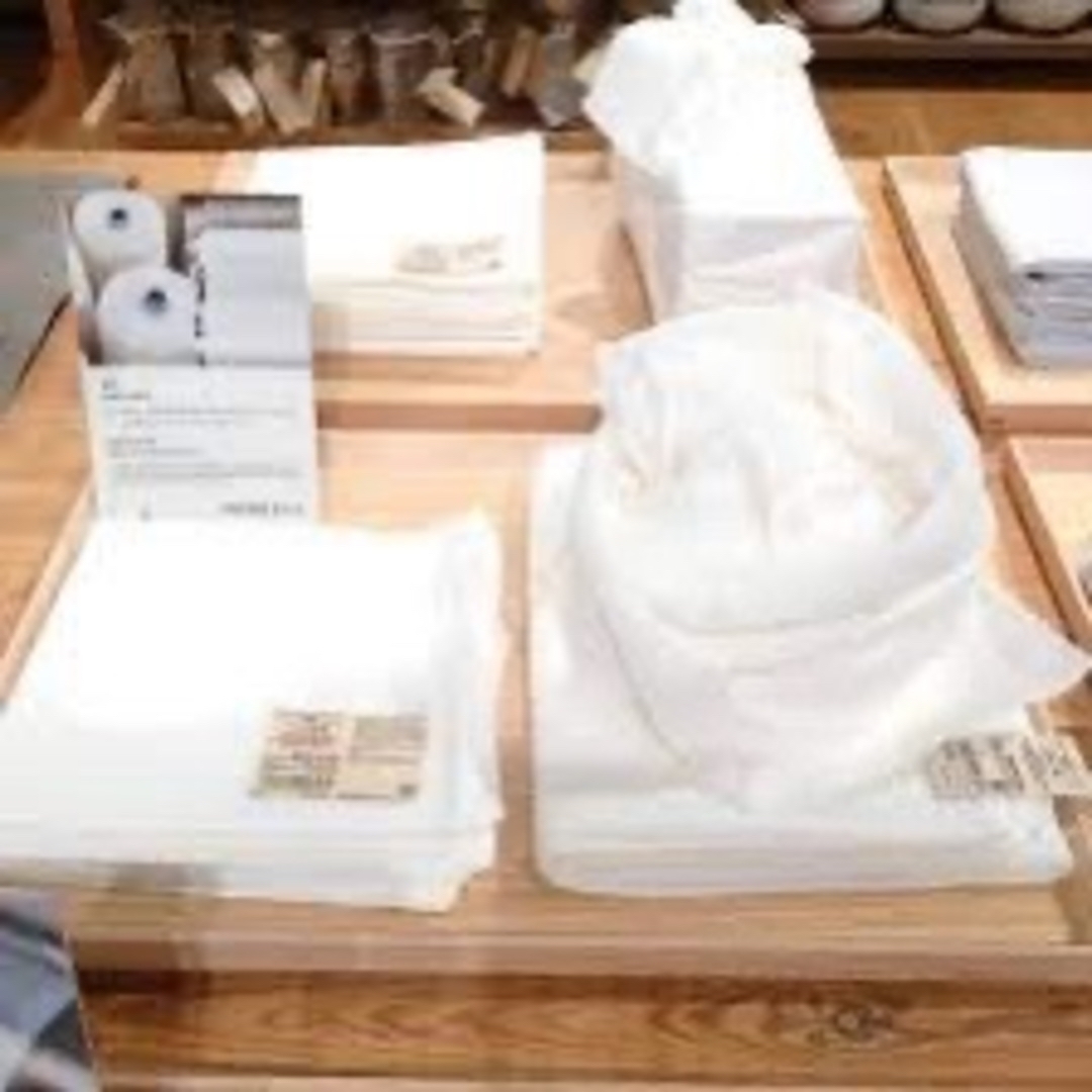 MUJI (無印良品)(ムジルシリョウヒン)の8600円『紙のもの』紙布のふろしき｜Found MUJI　白とグレー レディースのバッグ(エコバッグ)の商品写真