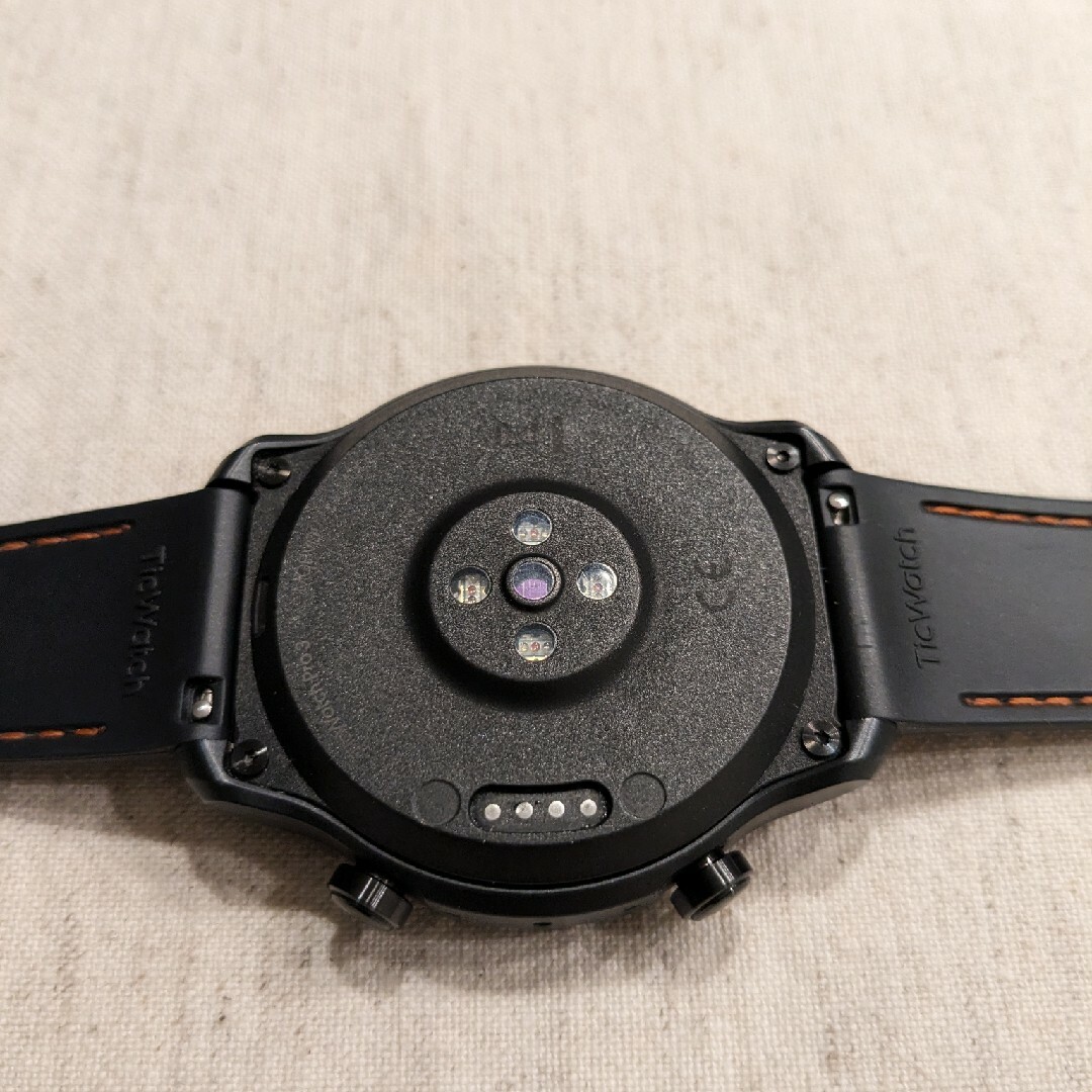 ANDROID(アンドロイド)のticwatch pro3 メンズの時計(腕時計(デジタル))の商品写真