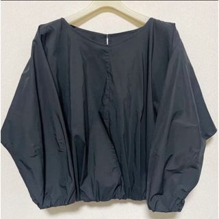 プラステ(PLST)のtom様専用　美品　PLST クロップドブラウス　6ロク　カットソー(シャツ/ブラウス(長袖/七分))