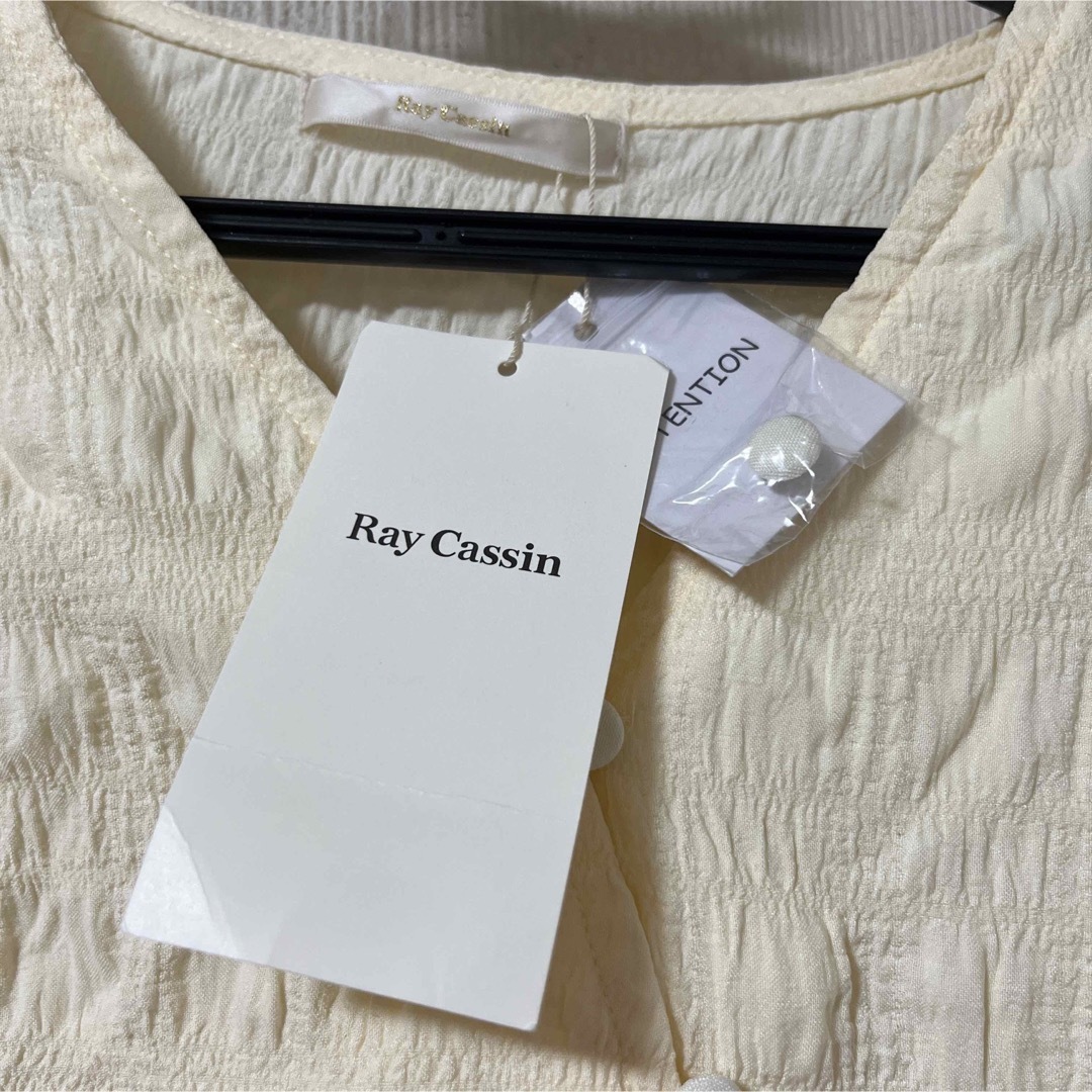 Ray Cassin クリームシャツ レディースのトップス(シャツ/ブラウス(半袖/袖なし))の商品写真