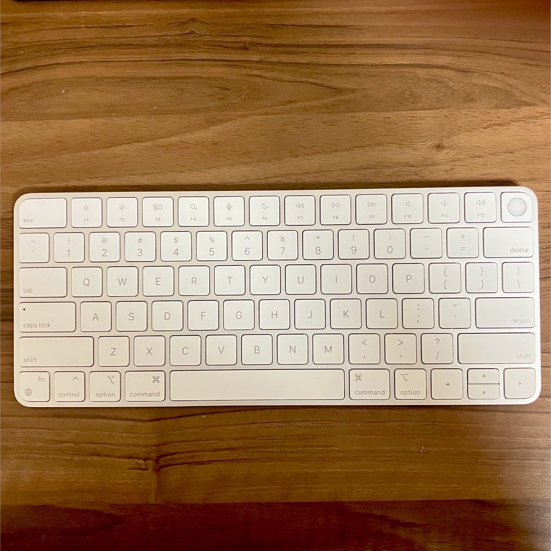 Apple(アップル)のApple Magic Keyboard Touch ID 搭載　US配列 スマホ/家電/カメラのPC/タブレット(PC周辺機器)の商品写真