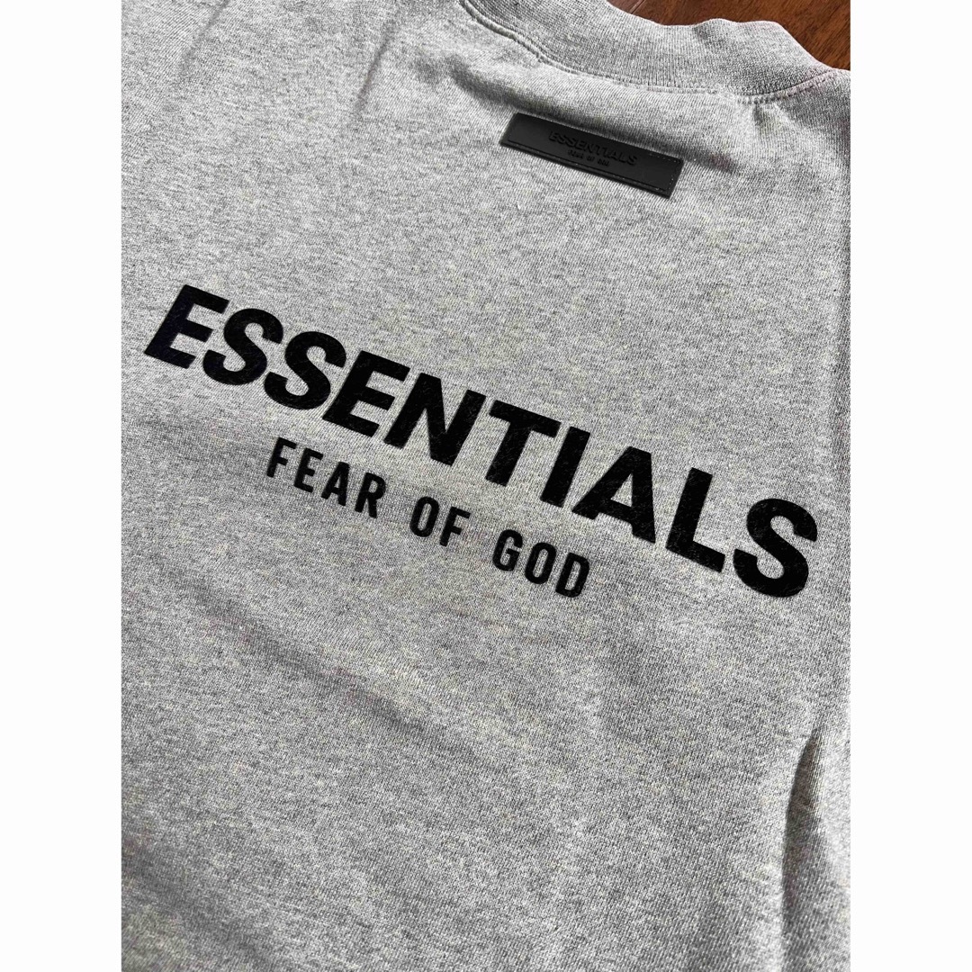 FEAR OF GOD(フィアオブゴッド)の新品 ESSENTIALS FEAROFGOD キッズスウェットエッセンシャルズ キッズ/ベビー/マタニティのキッズ服男の子用(90cm~)(ジャケット/上着)の商品写真