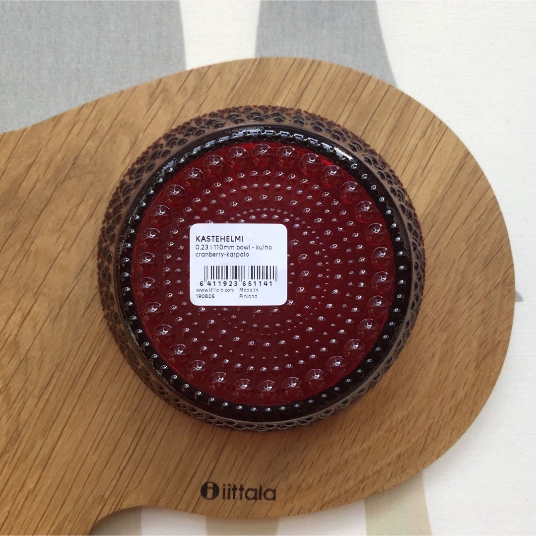 iittala(イッタラ)の新品 2個 iittala イッタラ カステヘルミ ボウル クランベリー インテリア/住まい/日用品のキッチン/食器(食器)の商品写真