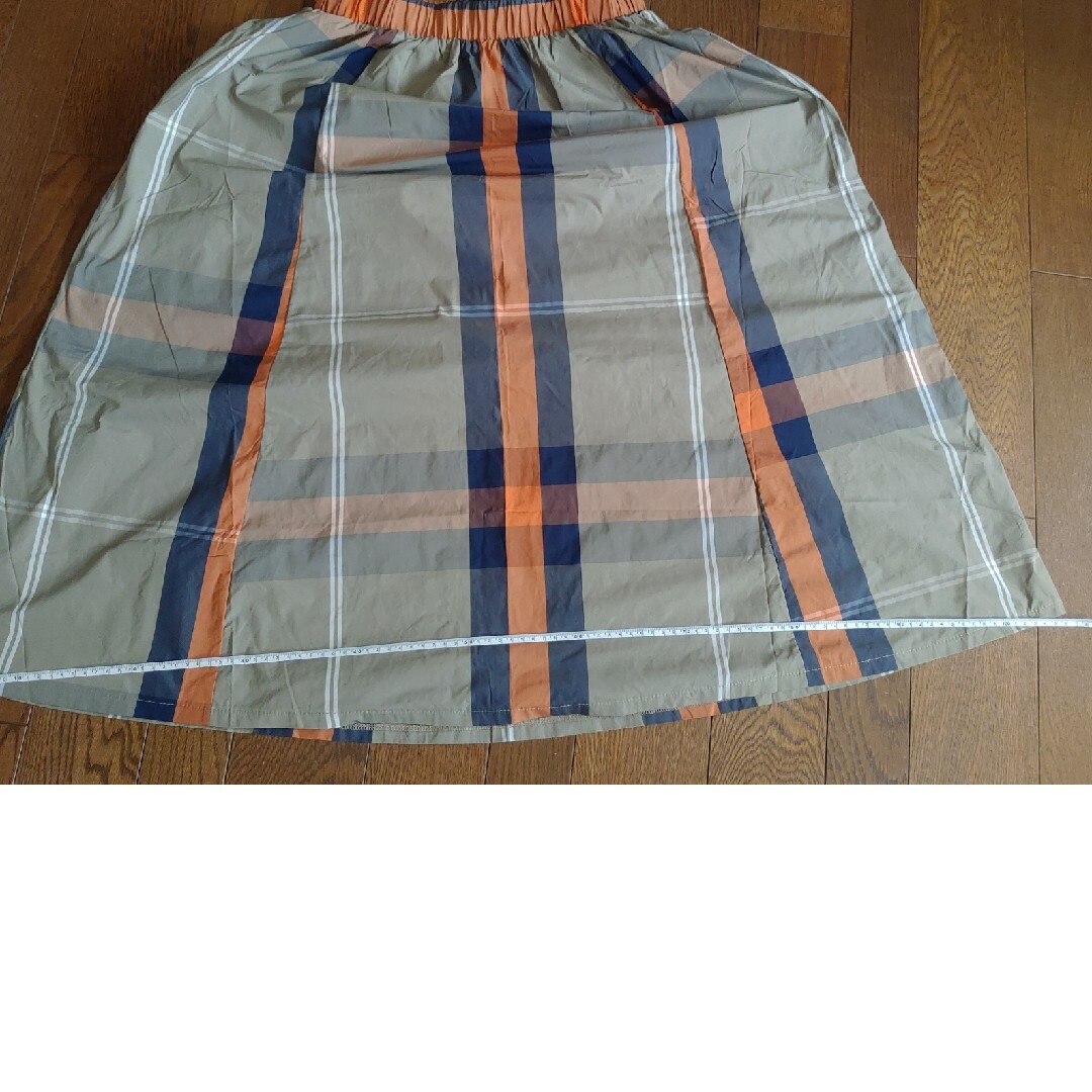 カーキ グレー ネイビー オレンジ ホワイト チェックスカート フレア レディースのスカート(ロングスカート)の商品写真