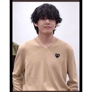 コムデギャルソン VネックニットBTSテテ着用