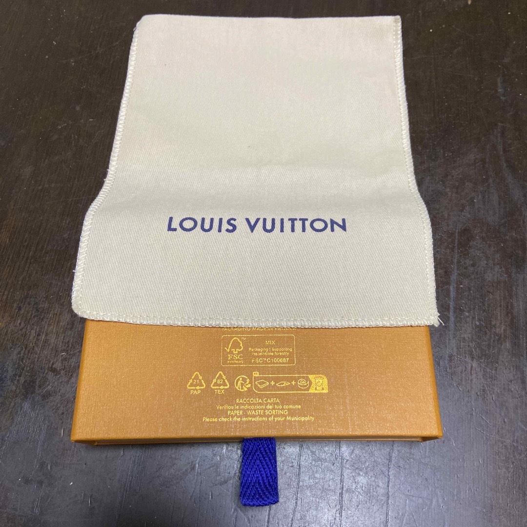 LOUIS VUITTON(ルイヴィトン)のRooi様専用　ルイヴィトン 空箱のみ レディースのバッグ(ショップ袋)の商品写真