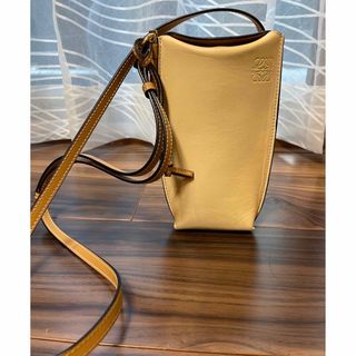ロエベ スマホケース(ブラウン/茶色系)の通販 9点 | LOEWEを買うなら