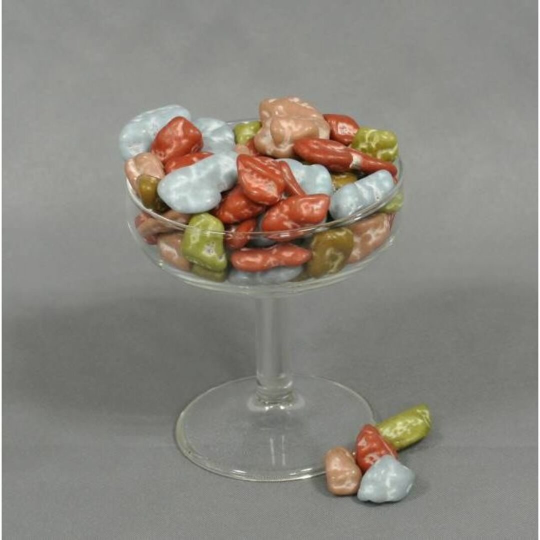 月の小石チョコ(業務用２ｋｇ)そっくり砂利チョコ、人気のストーンチョコ♪／送料込 食品/飲料/酒の食品(菓子/デザート)の商品写真