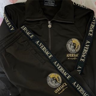 値下げしました！VERSACE ヴェルサーチ　ジャージ