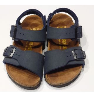 ビルケンシュトック(BIRKENSTOCK)の【正規品】BIRKENSTOCK　キッズサンダル　紺(サンダル)