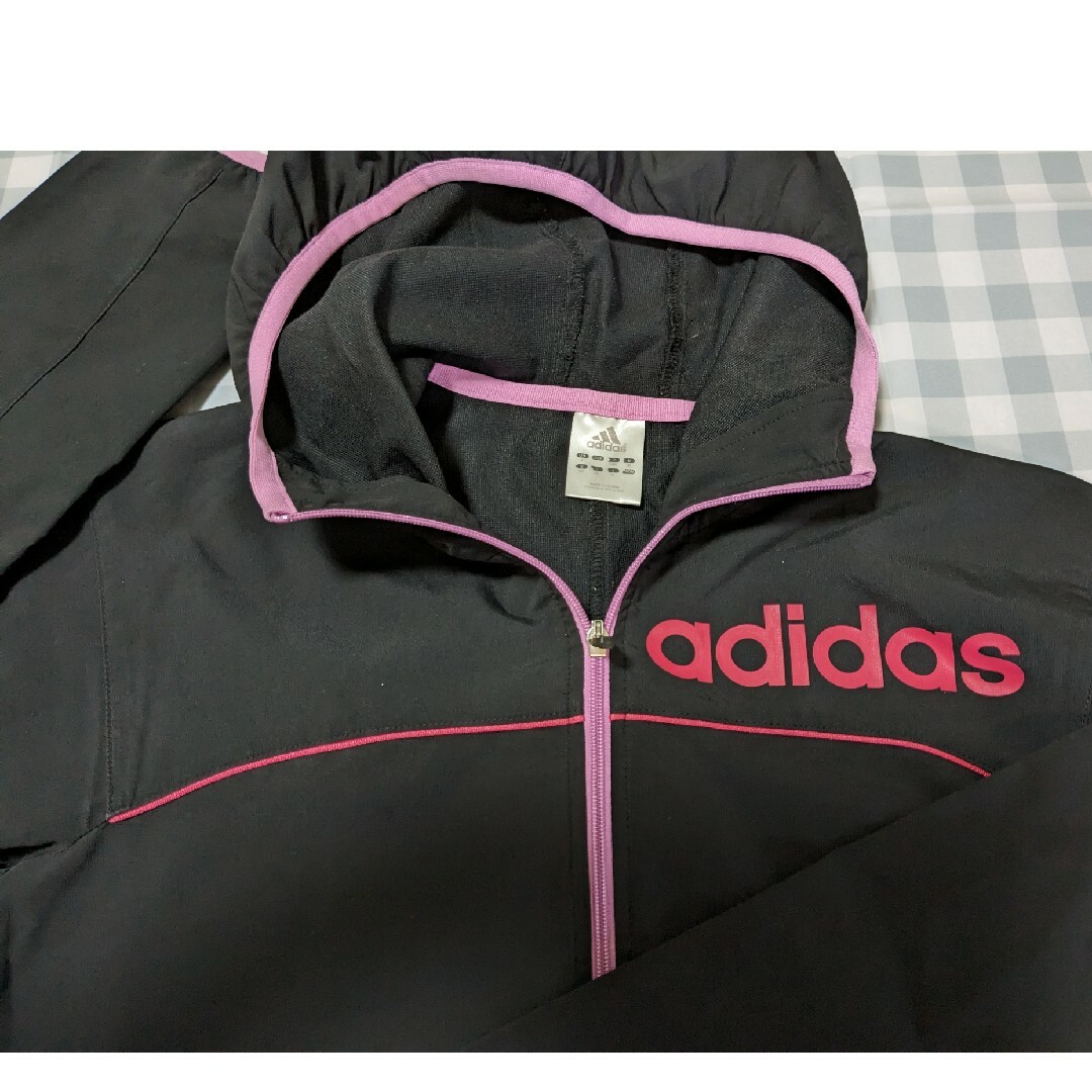 adidas(アディダス)のアディダス　ウインドブレーカー　女の子　S キッズ/ベビー/マタニティのキッズ服女の子用(90cm~)(ジャケット/上着)の商品写真