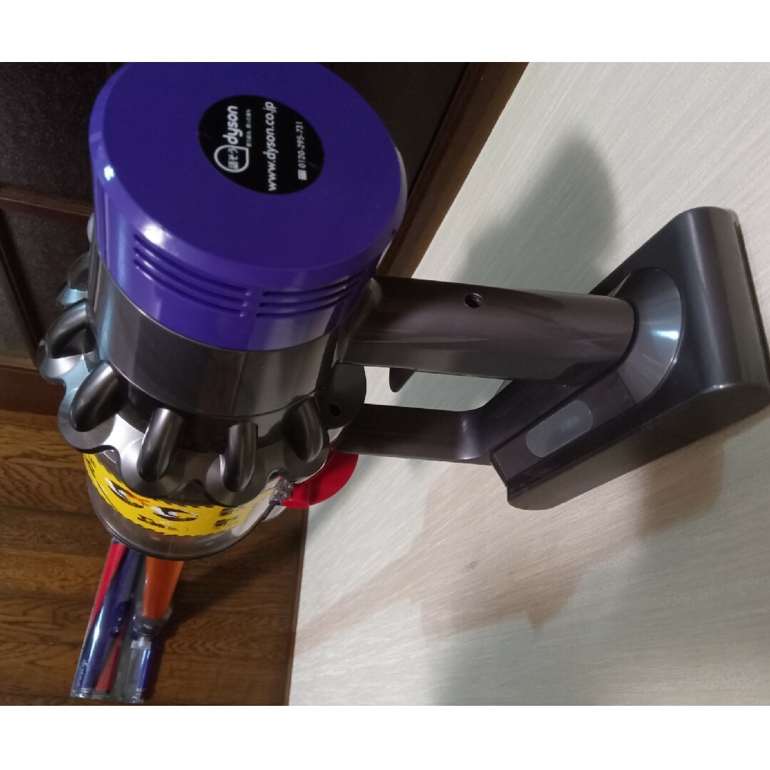 Dyson(ダイソン)の■ダイソン  V10-sv12 fluffy ■メンテ済み/動作良好品です スマホ/家電/カメラの生活家電(掃除機)の商品写真