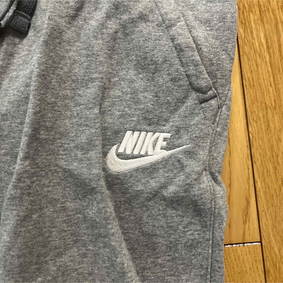 NIKE(ナイキ)のNIKE ナイキ　キッズスウェットパンツ　160cm キッズ/ベビー/マタニティのキッズ服男の子用(90cm~)(パンツ/スパッツ)の商品写真