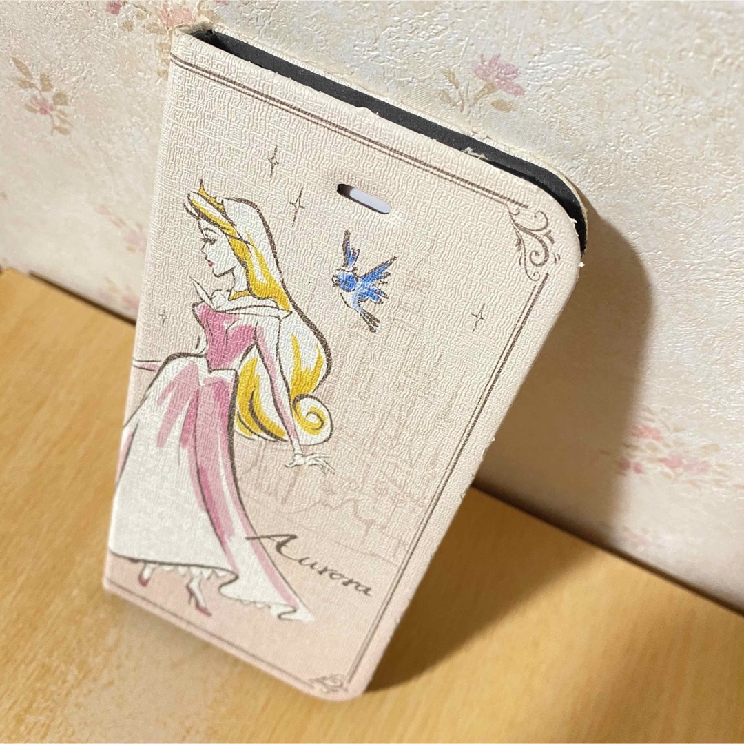 Disney(ディズニー)のDisney オーロラ姫の手帳型ケース スマホ/家電/カメラのスマホアクセサリー(iPhoneケース)の商品写真