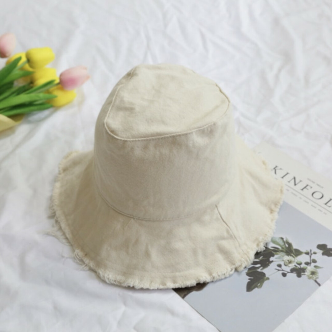 フレア フリンジ ハット レディース 白 エクリュ 無地 プチプラ 帽子 韓国 レディースの帽子(ハット)の商品写真