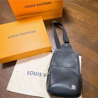 ルイヴィトン(LOUIS VUITTON)のLOUIS VUITTON タイガ アヴェニュー・スリングバッグ(ボディーバッグ)