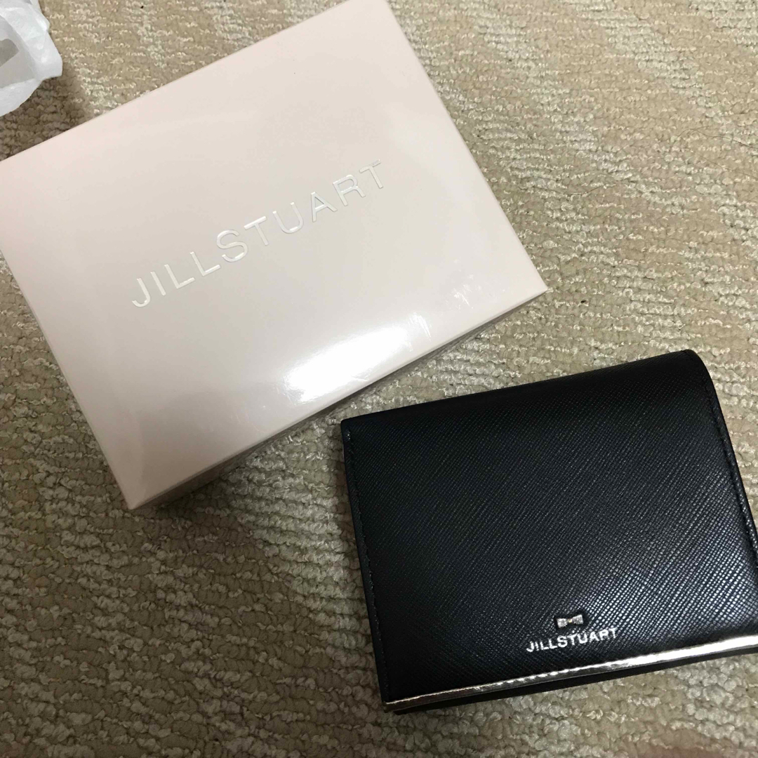 JILLSTUART(ジルスチュアート)の新品未使用　ジルスチュアート　折り財布 レディースのファッション小物(財布)の商品写真