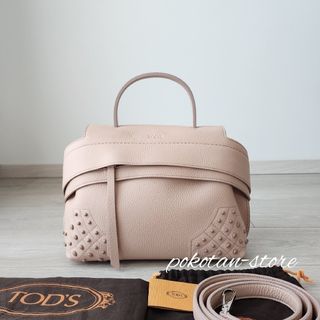 トッズ TOD'S トートバッグ レザー チャーム付き マイクロ バッグ タイムレス フォンホルダー XBWAPAT9000 QRI