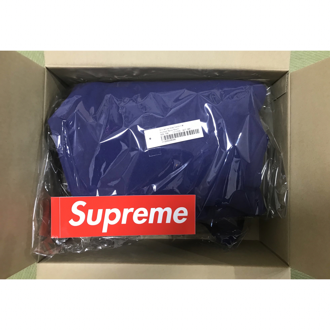 Supreme(シュプリーム)のSupreme Satin Applique Hooded Sweatshirt メンズのトップス(パーカー)の商品写真