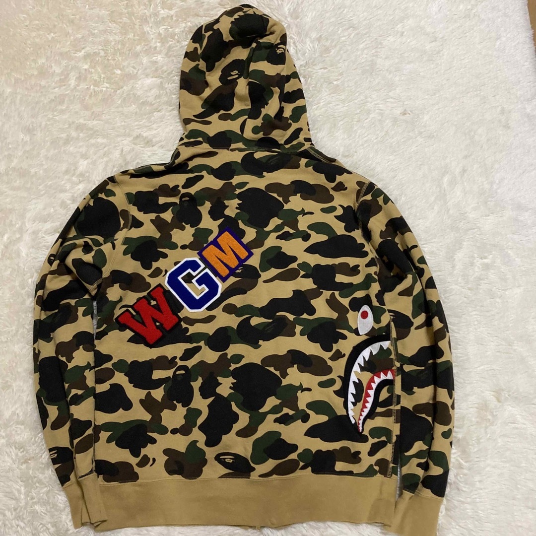 未使用級美品　A BATHING APE アベイシングエイプ パーカー　カモフラ