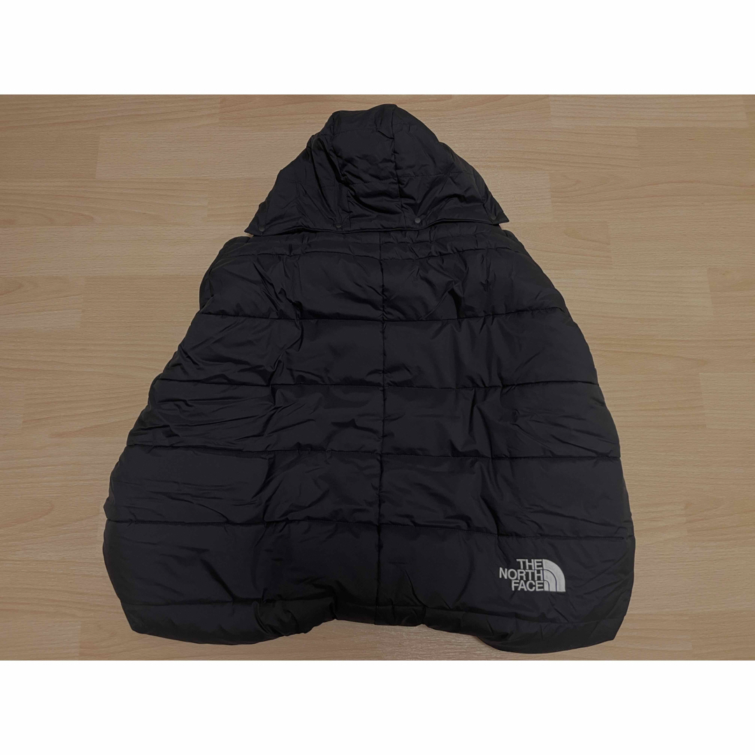 THE NORTH FACE(ザノースフェイス)のノースフェイス ブランケット シェルブランケット 抱っこ紐 nnb71901 キッズ/ベビー/マタニティの外出/移動用品(ベビーカー用アクセサリー)の商品写真