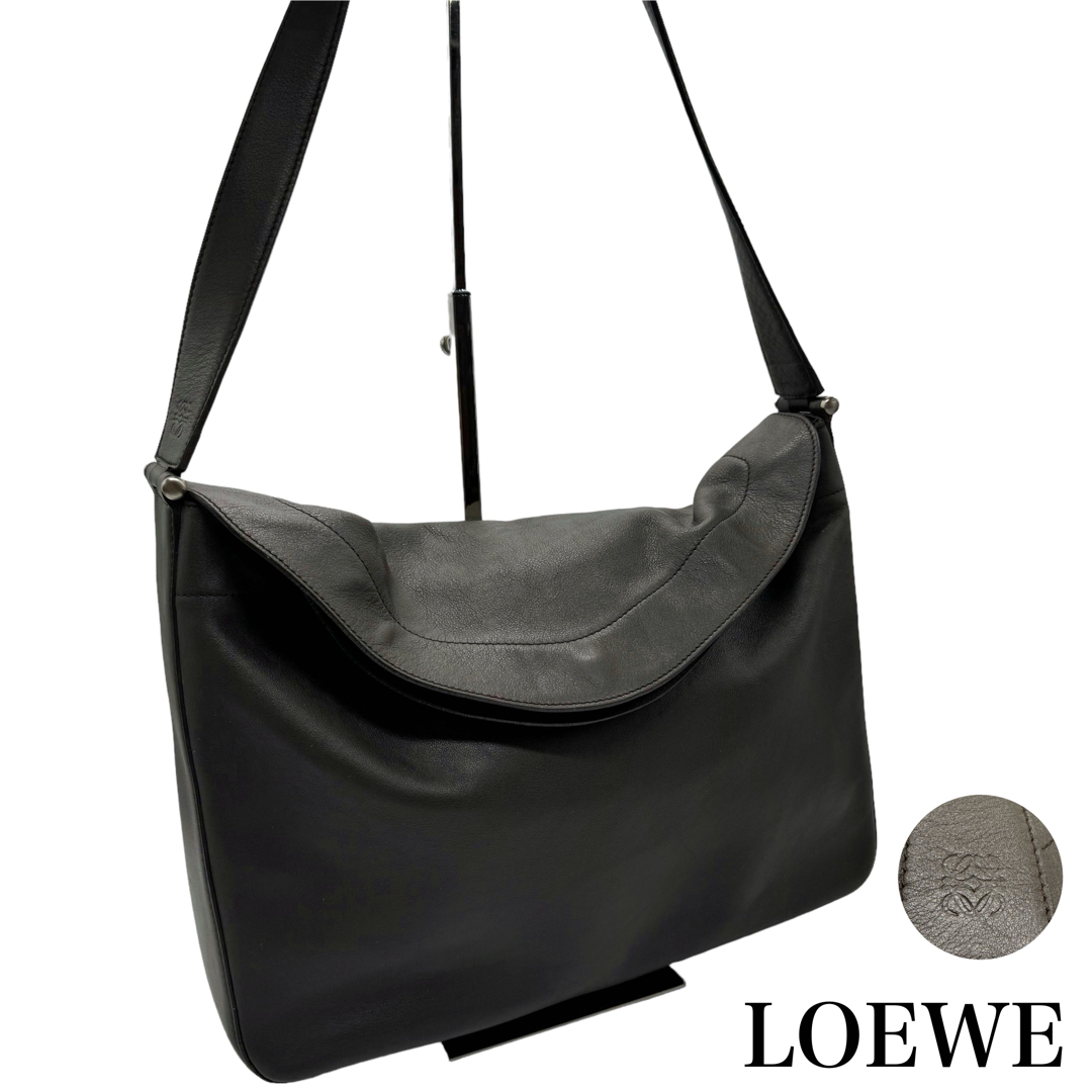 美品✨LOEWE ロエベ ショルダーバッグ アナグラム A4可能-