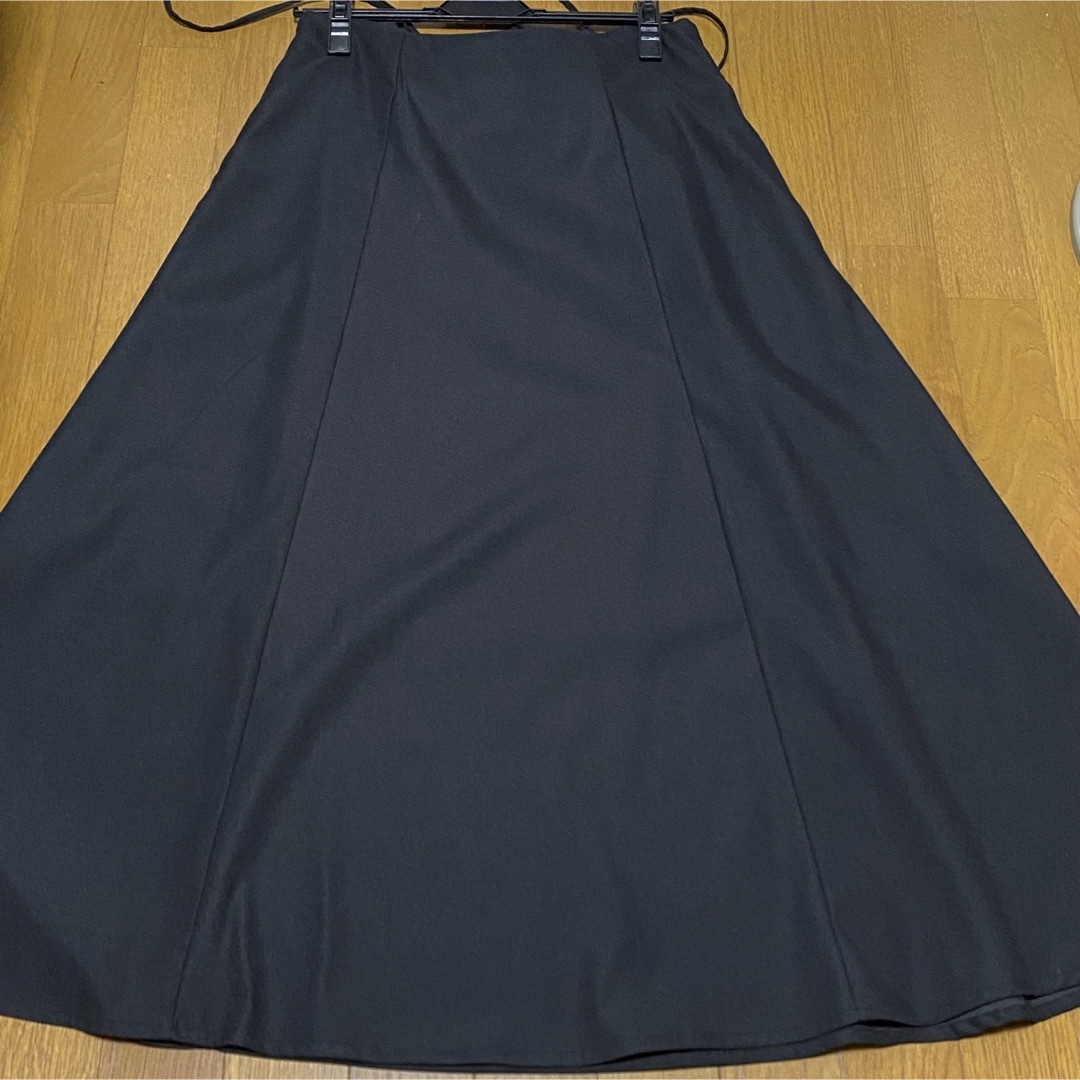 mysty woman(ミスティウーマン)のスカート(黒)サスペンダー付き(mysty wowan) レディースのスカート(ロングスカート)の商品写真