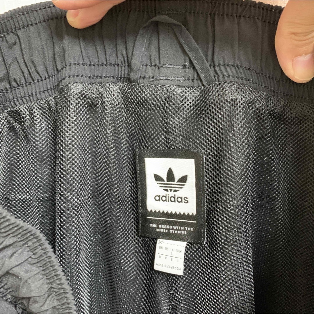 adidas(アディダス)のadidas skateboarding トラックパンツ メンズのパンツ(その他)の商品写真