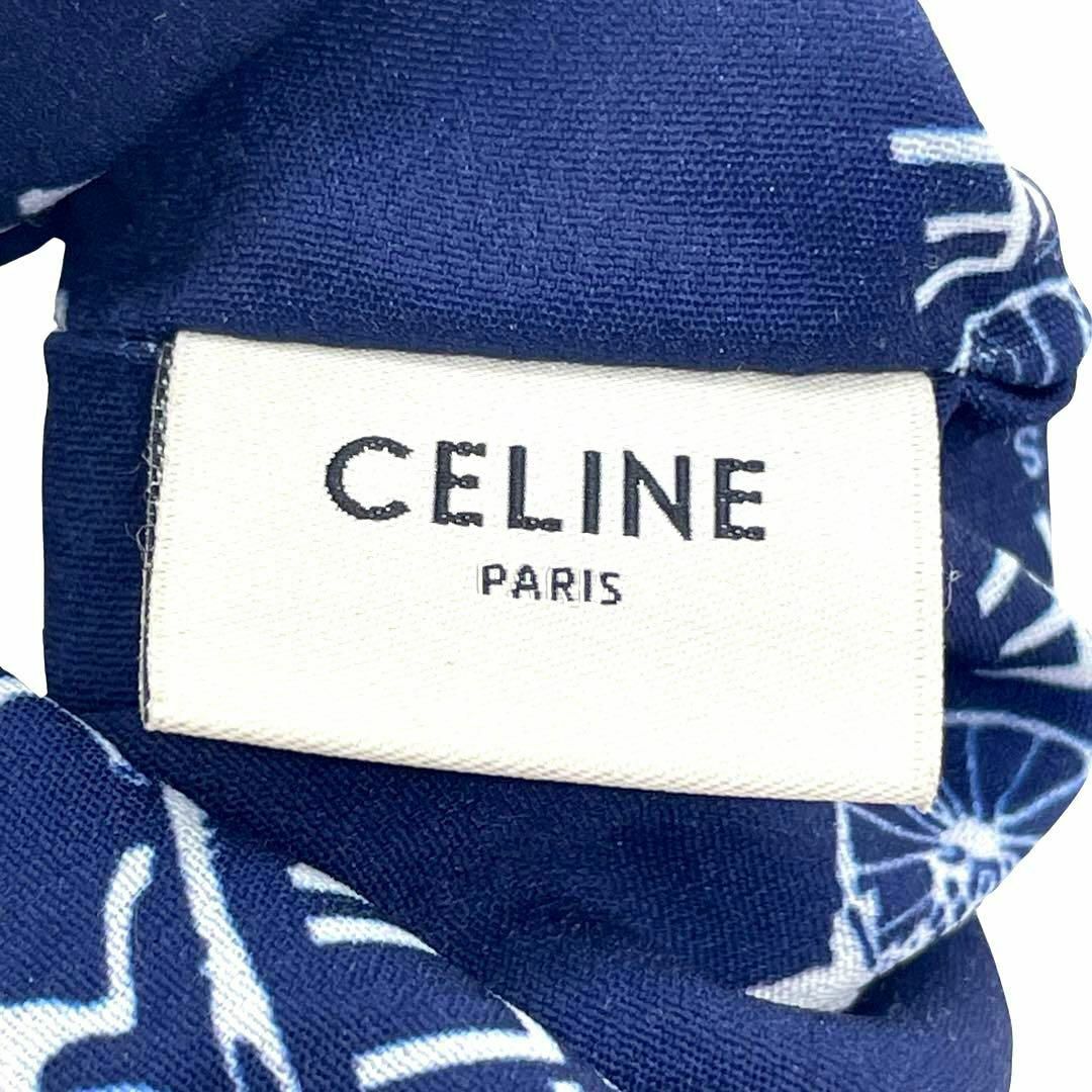 celine(セリーヌ)の一点物 正規品 セリーヌ ロゴ シュシュ ネイビー 白 ゴールド金具 2021 レディースのヘアアクセサリー(ヘアゴム/シュシュ)の商品写真