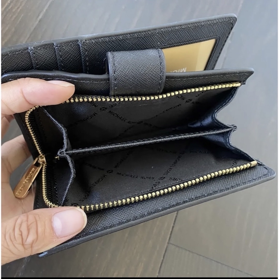 Michael Kors(マイケルコース)のマイケルコース 二つ折り財布 最終値下げ❣️ レディースのファッション小物(財布)の商品写真