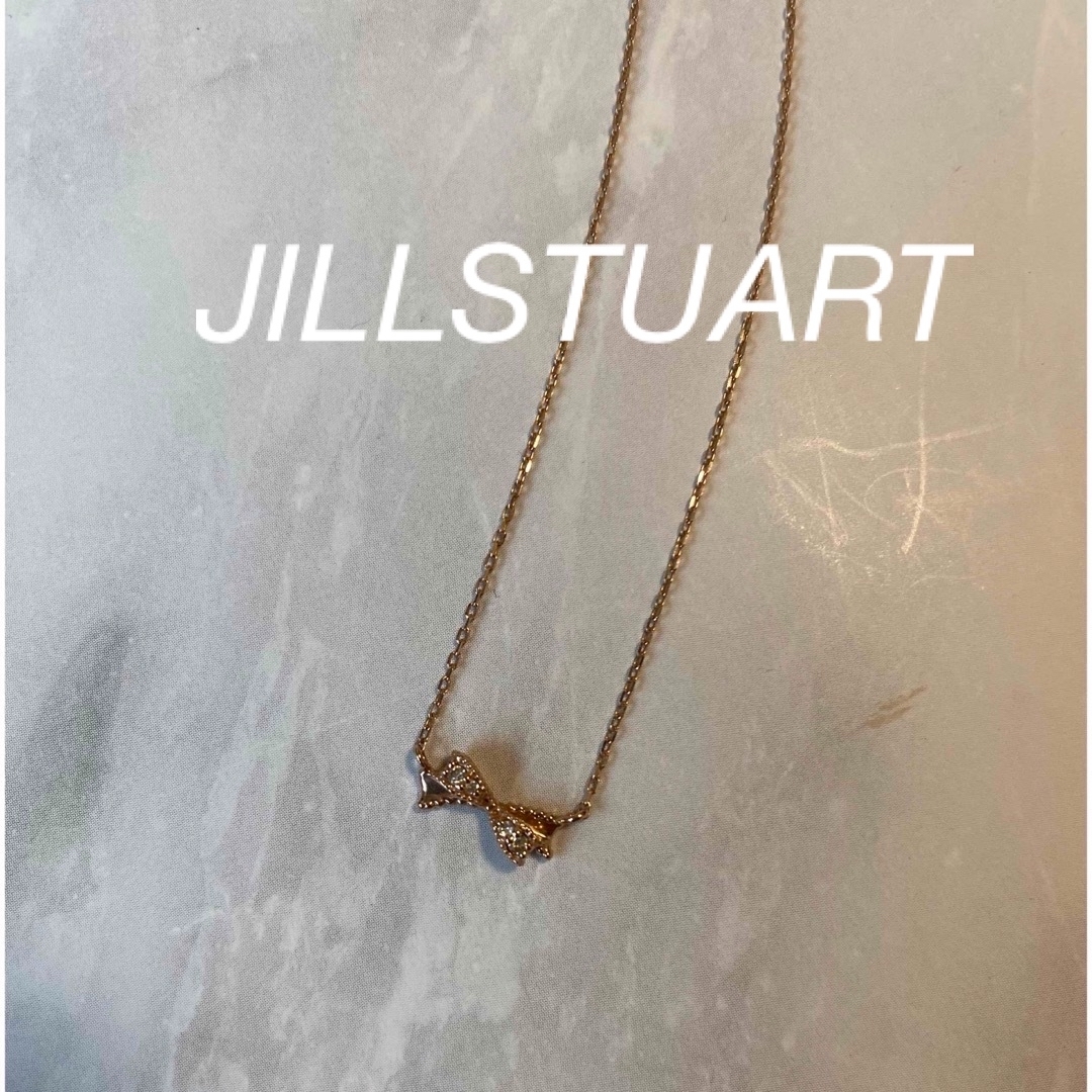 JILLSTUART(ジルスチュアート)の【美品】ジルスチュアート　ネックレス　リボン レディースのアクセサリー(ネックレス)の商品写真
