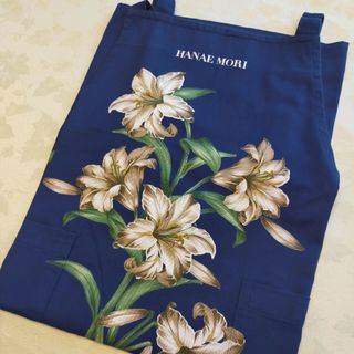 ハナエモリ(HANAE MORI)の【最終価格】ハナエモリ エプロン ユリ ネイビー お値打ち品(その他)