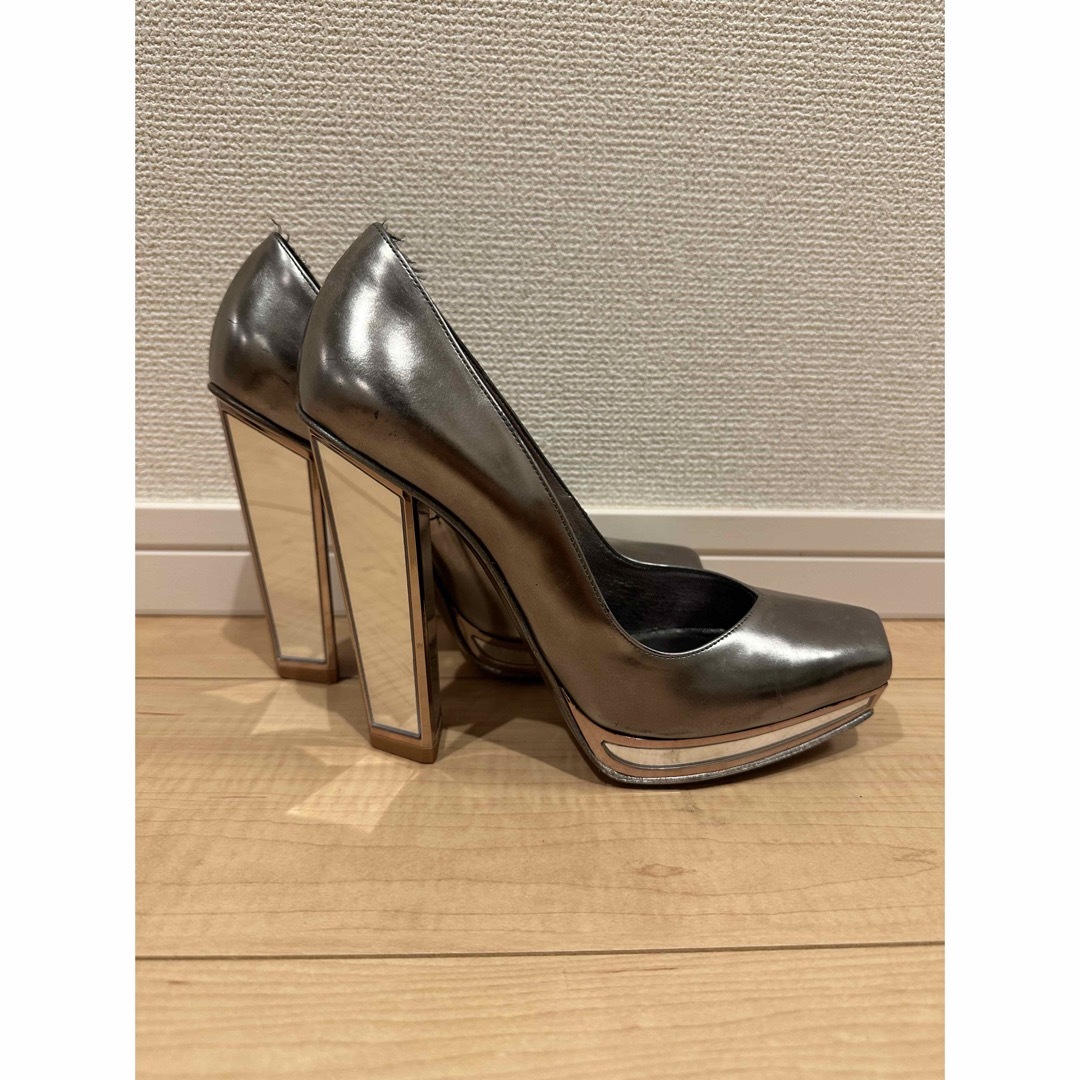 Yves Saint Laurent(イヴサンローラン)の【1点もの】Saint Laurent ヴィンテージミラーヒール 24.5cm レディースの靴/シューズ(ハイヒール/パンプス)の商品写真