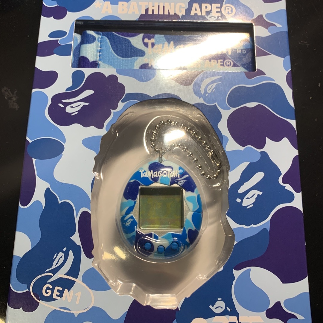 A BATHING APE(アベイシングエイプ)の３種セット BAPE X TAMAGOTCHI ABC CAMO たまごっち エンタメ/ホビーのおもちゃ/ぬいぐるみ(キャラクターグッズ)の商品写真