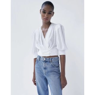 ザラ(ZARA)のZARA トップス(カットソー(半袖/袖なし))