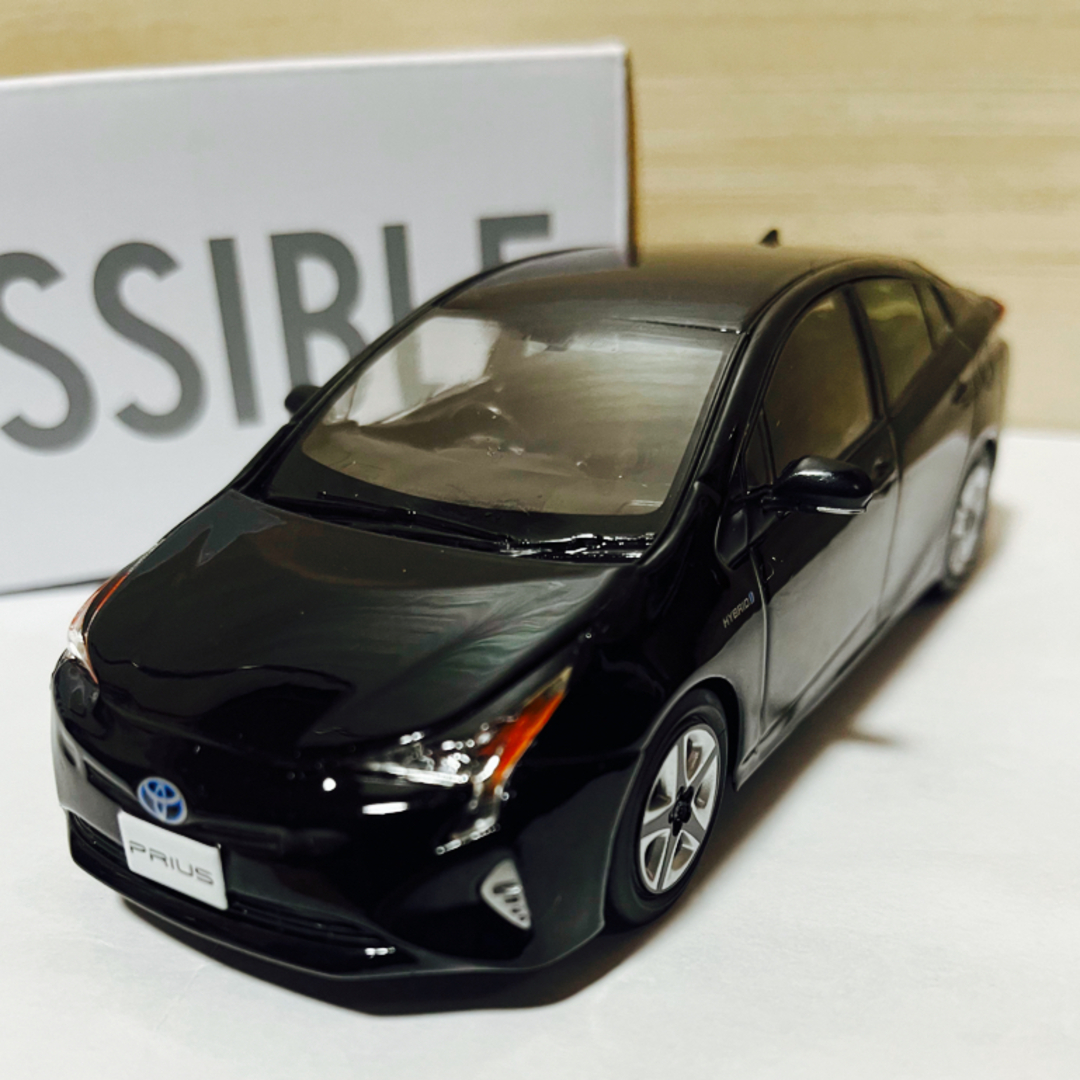 非売品ディーラー 1/30 TOYOTA PRIUS ブラックマイカ