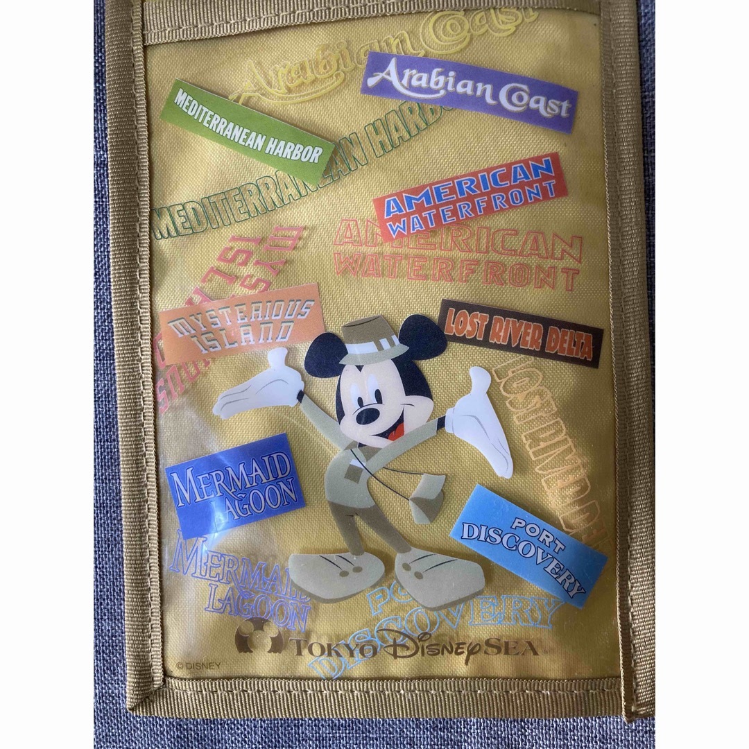 Disney(ディズニー)の東京ディズニーシー　25周年　チケットホルダー　使用済みチケット2枚 エンタメ/ホビーのおもちゃ/ぬいぐるみ(キャラクターグッズ)の商品写真